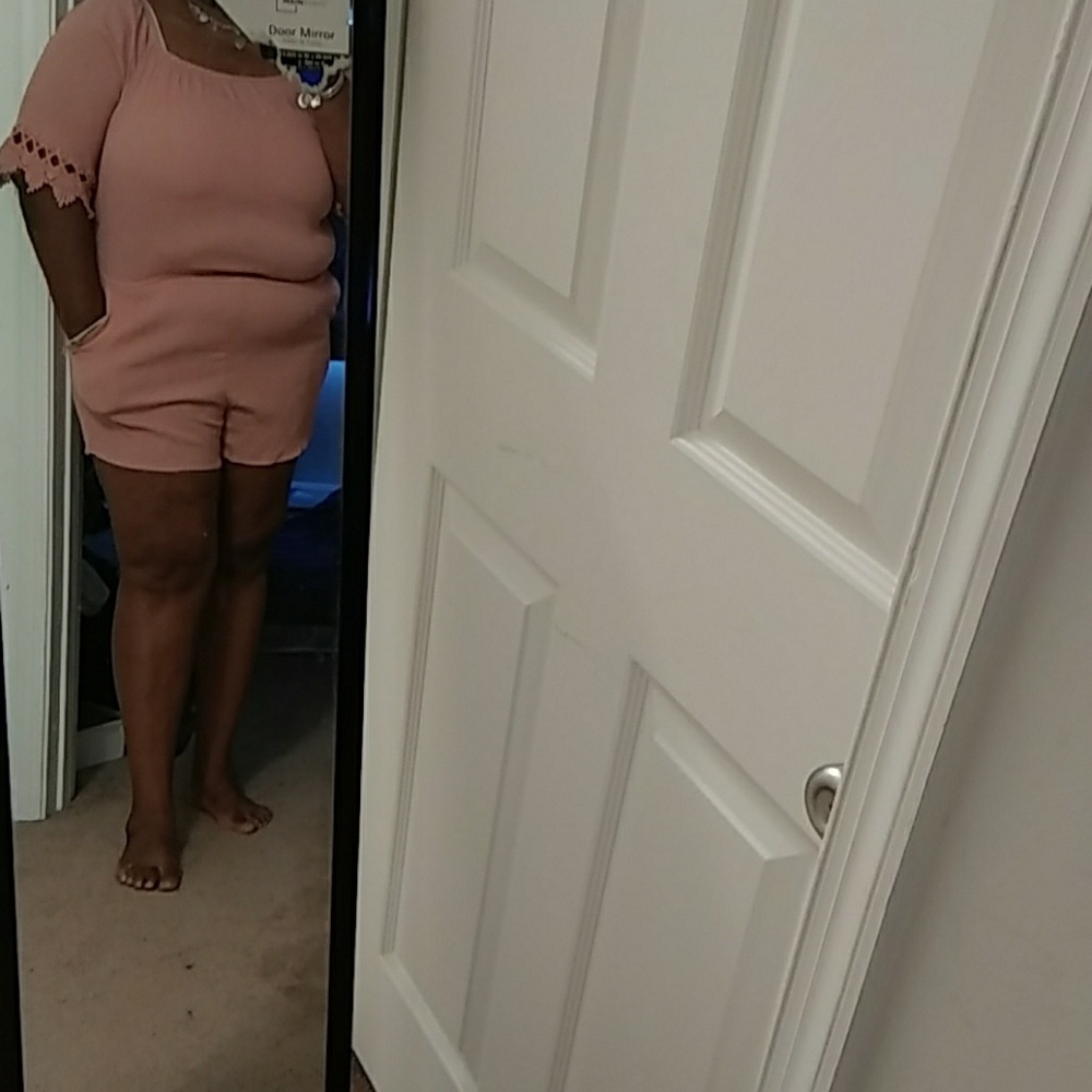 Pink/Rose Shorts Romper . Sze 2X. New